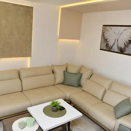 Apartamento Viktor Lux *