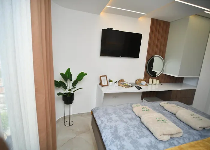 Viktor Lux דירה *